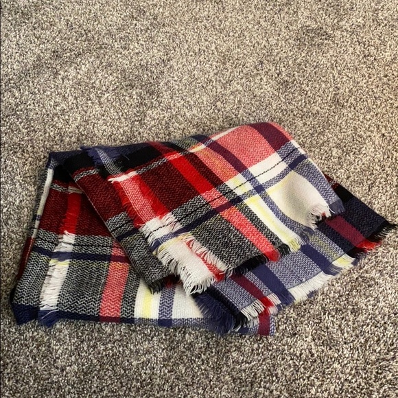 Accessories - Plaid Blanket Scarf